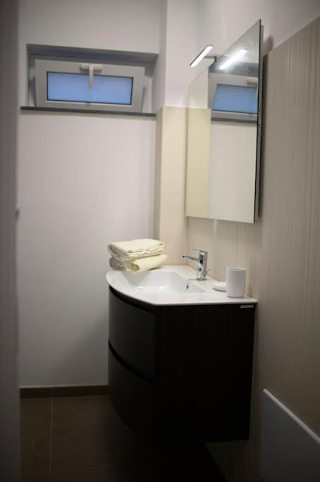 Appartamento Matilde'S Flat Milazzo Esterno foto